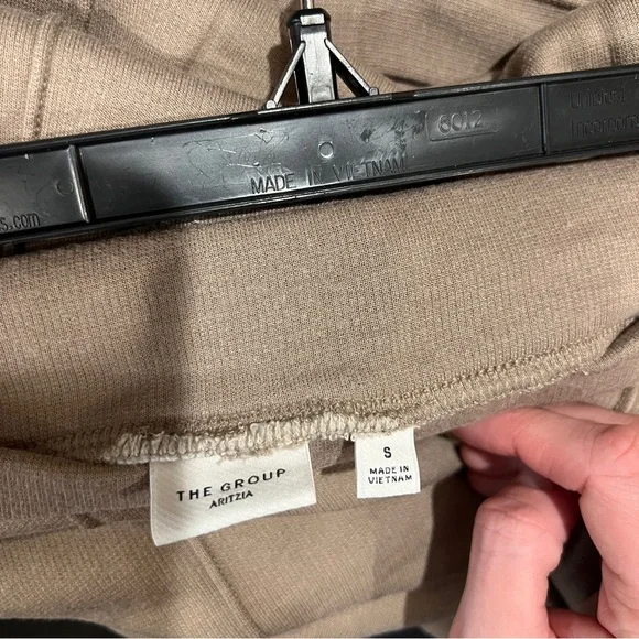 Aritzia The Group Lounge Set - Picture 7 of 9